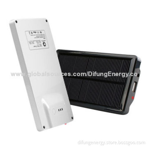 4,000mAh Solar Charger for Mobile Phone with White/Black Color